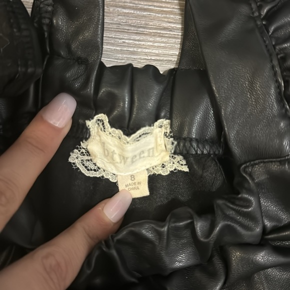 Btween Black Ruffled Pinafore Faux Leather Skirt - Size 8 - Picture 5 of 7